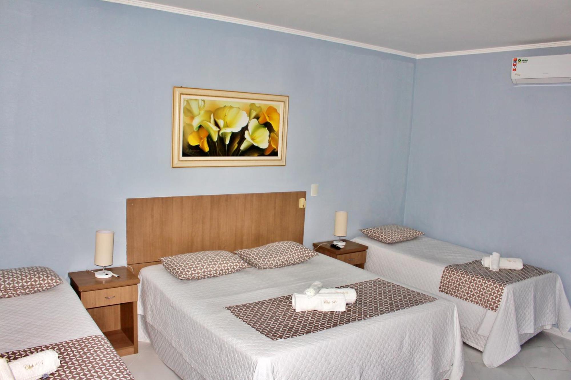 Hotel Club *